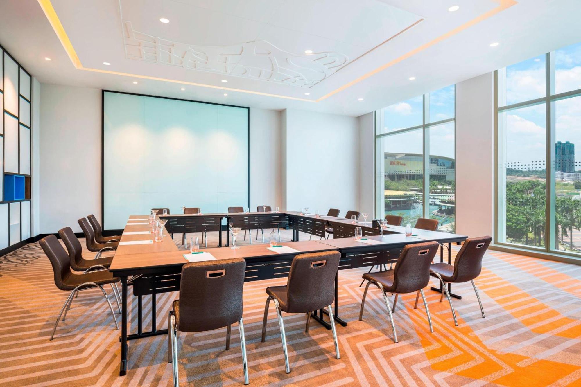 Le Meridien Putrajaya Exterior photo Meeting room