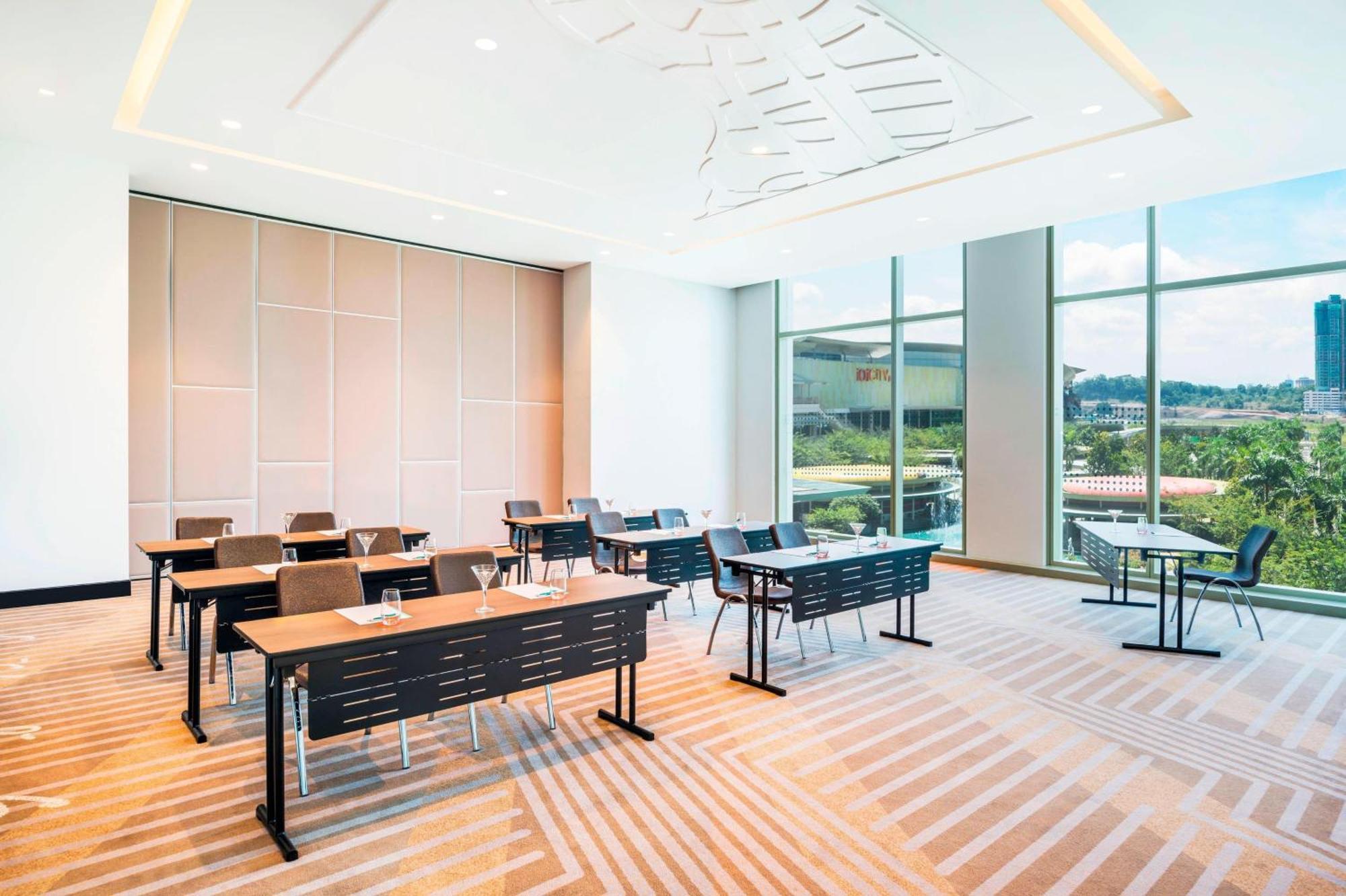 Le Meridien Putrajaya Exterior photo Meeting room