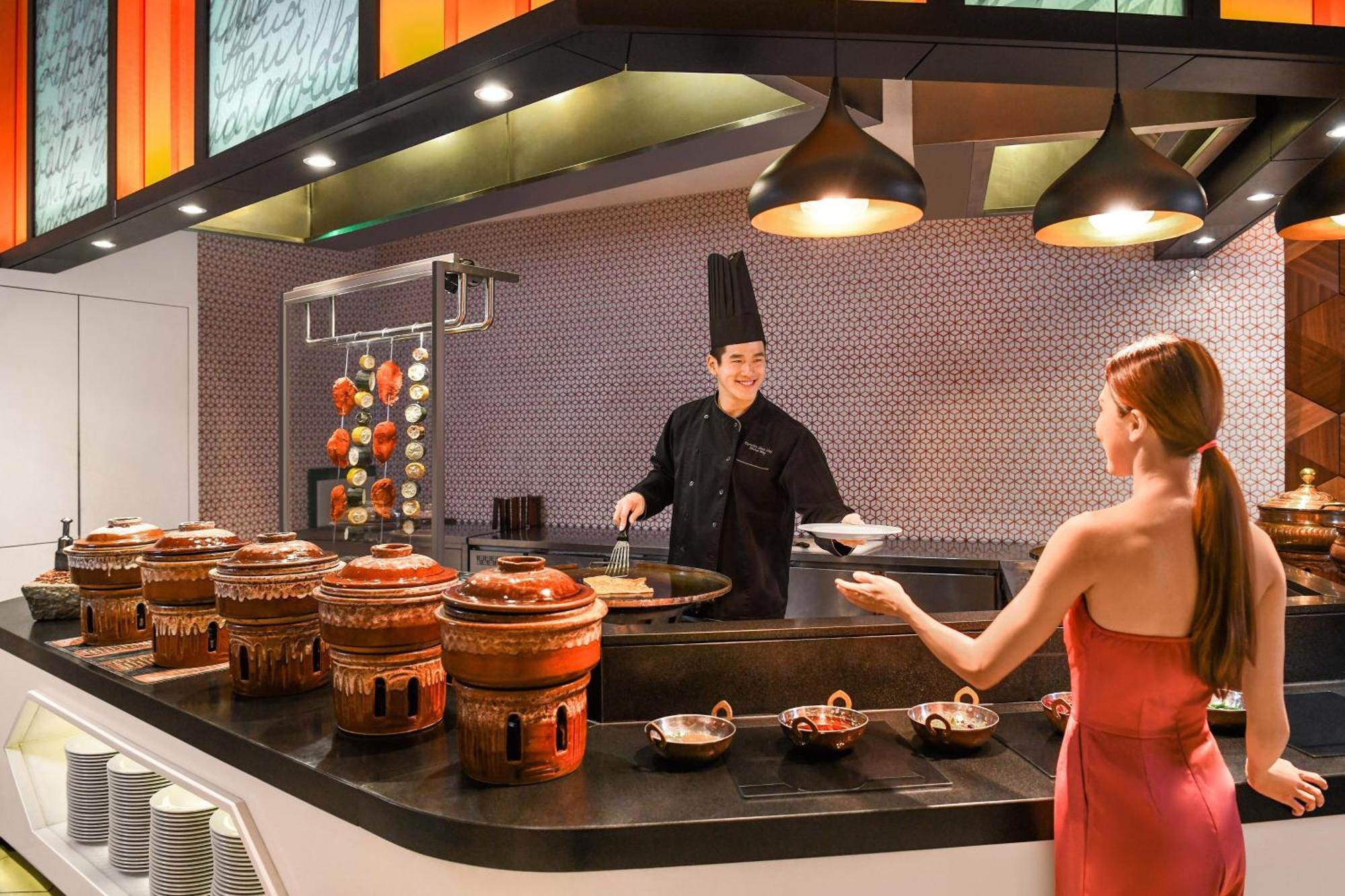 Le Meridien Putrajaya Exterior photo A live kitchen