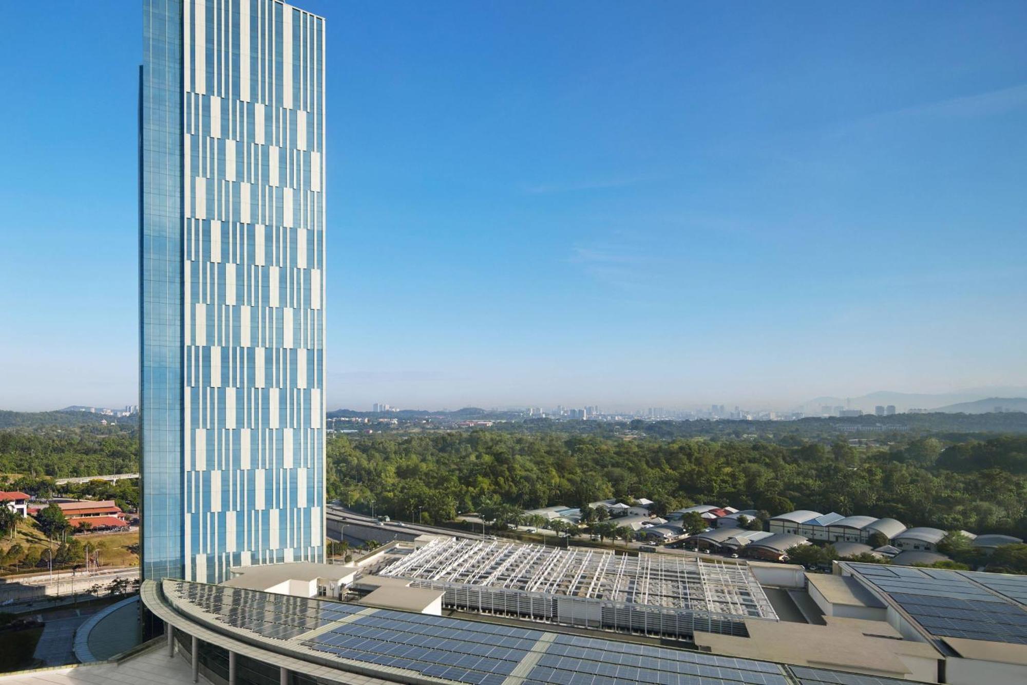 Le Meridien Putrajaya Exterior photo The proposed tower